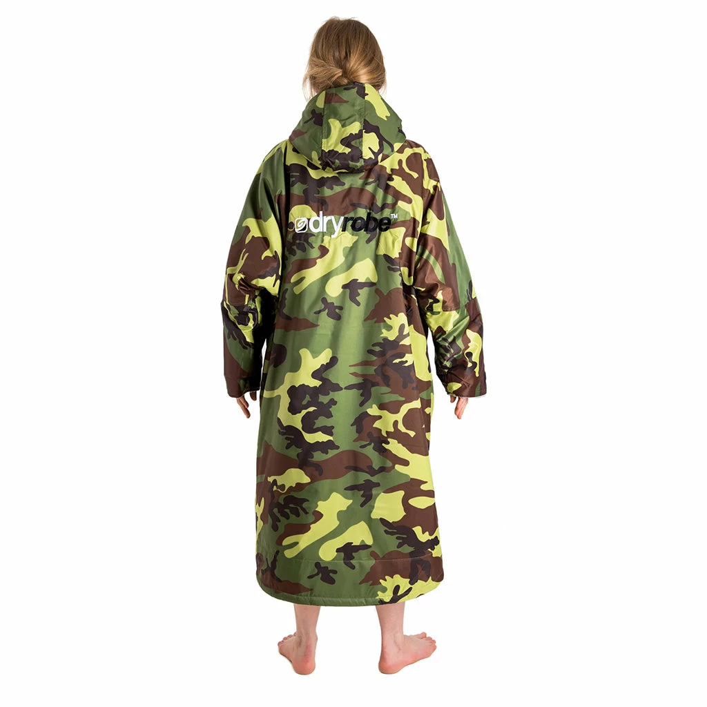 Dryrobe® Advanced Long Sleeve Changing Robe - Camouflage/Grey 4 Dryrobe® Advanced Long Sleeve Changing Robe - Camouflage/Grey - Image 2
