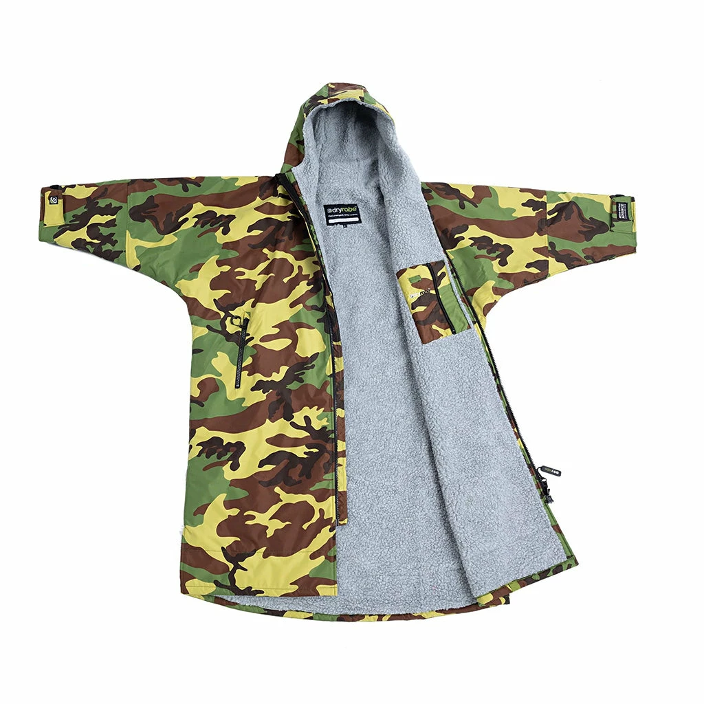 Dryrobe® Advanced Long Sleeve Changing Robe - Camouflage/Grey 5 Dryrobe® Advanced Long Sleeve Changing Robe - Camouflage/Grey - Image 3