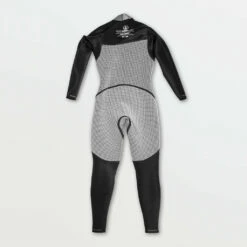 Volcom Modulator 4/3mm Chest Zip Wetsuit - Black FA23 11 Volcom Modulator 4/3mm Chest Zip Wetsuit - Black FA23 -Surfing Equipment Sales 2024 VLCM 0001 A9532000 BLK 4 1188x1584 crop center 4e187193 b0cb 4777 b66e 4c456cea4d04
